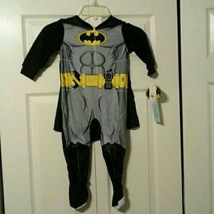 Boys batman footie pajamas size 2t